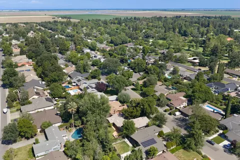 View/Area - 5135 El Cemonte Ave, Davis, CA 95618 photo 9 of 15
