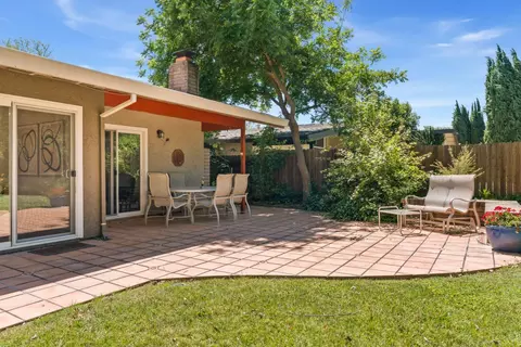 Exterior - 5135 El Cemonte Ave, Davis, CA 95618 photo 7 of 9