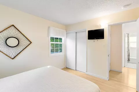 Bedroom - 1386 Canterbury Dr, Concord, CA 94521 photo 2 of 8