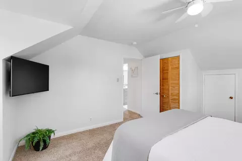 Bedroom - 1386 Canterbury Dr, Concord, CA 94521 photo 8 of 8