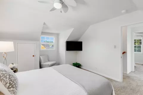 Bedroom - 1386 Canterbury Dr, Concord, CA 94521 photo 7 of 8