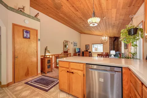Kitchen - 23998 Stable Rd, Sonora, CA 95370 photo 3 of 3