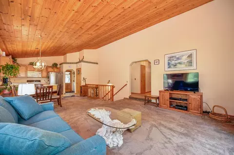 Living - 23998 Stable Rd, Sonora, CA 95370 photo 4 of 4