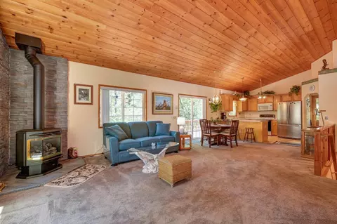 Living - 23998 Stable Rd, Sonora, CA 95370 photo 2 of 4