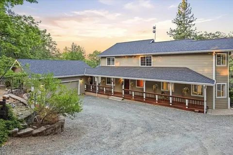 14624 Cherokee Ln, Grass Valley, CA 95945