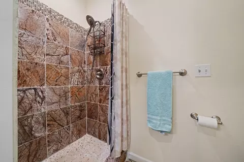 Bath - 6066 Bluff View Rd, Copperopolis, CA 95228 photo 6 of 7