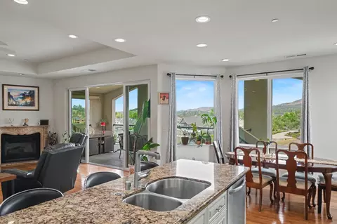 Dining - 6066 Bluff View Rd, Copperopolis, CA 95228 photo 5 of 6