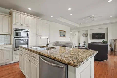 Kitchen - 6066 Bluff View Rd, Copperopolis, CA 95228 photo 4 of 9