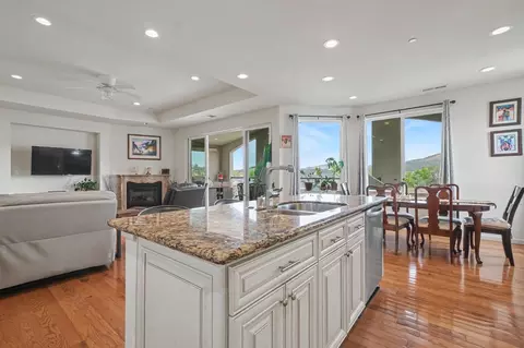 Kitchen - 6066 Bluff View Rd, Copperopolis, CA 95228 photo 3 of 9