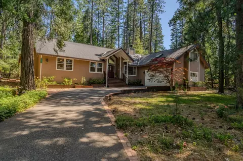 5535 Silver Saddle Ct, Hathaway Pines, CA 95233