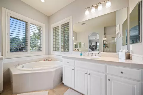 Bath - 175 Athena Dr, Copperopolis, CA 95228 photo 5 of 7