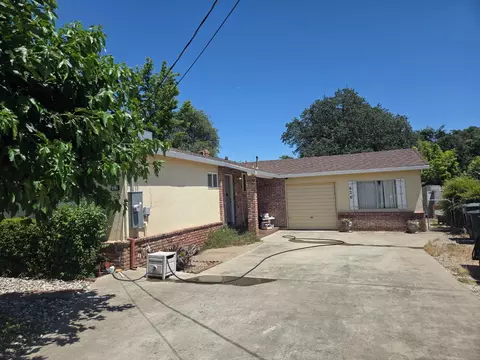 626 Sutter Ln, Ione, CA 95640