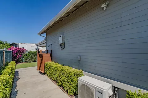 Exterior - 1941 N Main St, Manteca, CA 95336 photo 8 of 29