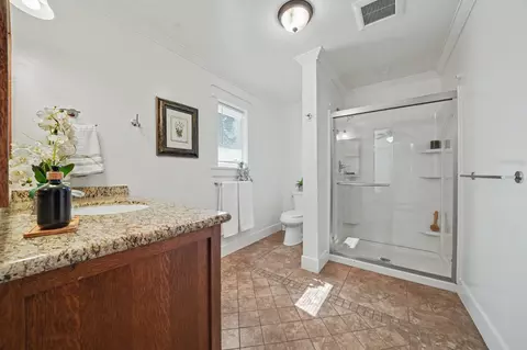 Bath - 1941 N Main St, Manteca, CA 95336 photo 5 of 8