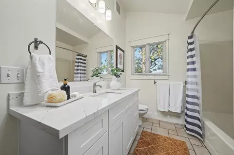 Bath - 1941 N Main St, Manteca, CA 95336 photo 1 of 8