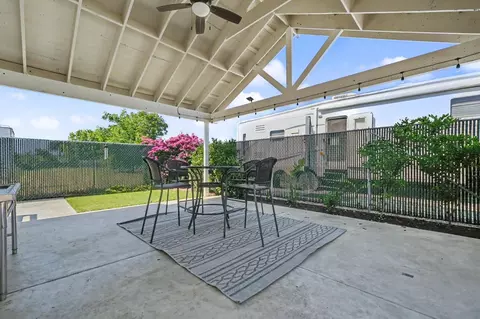 Exterior - 1941 N Main St, Manteca, CA 95336 photo 5 of 29