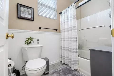 Bath - 503 Franklin Ln, Ripon, CA 95366 photo 4 of 4