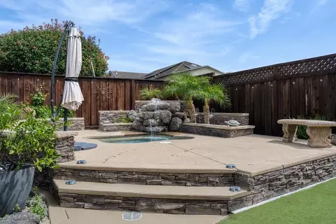 Exterior - 503 Franklin Ln, Ripon, CA 95366 photo 5 of 11