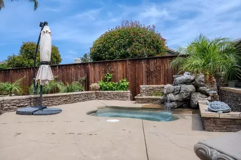 Exterior - 503 Franklin Ln, Ripon, CA 95366 photo 4 of 11