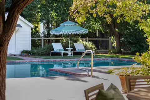 Exterior - 2727 Russell Blvd, Davis, CA 95616 photo 5 of 12