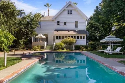 Exterior - 2727 Russell Blvd, Davis, CA 95616 photo 3 of 12