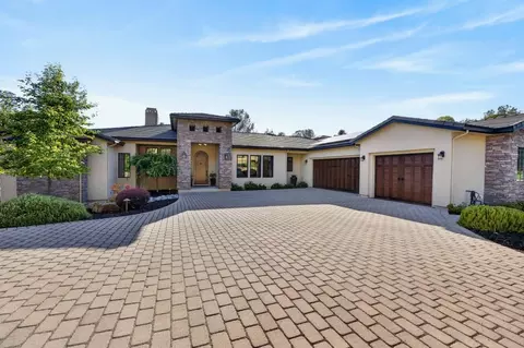 23310 Darkhorse Dr, Auburn, CA 95602
