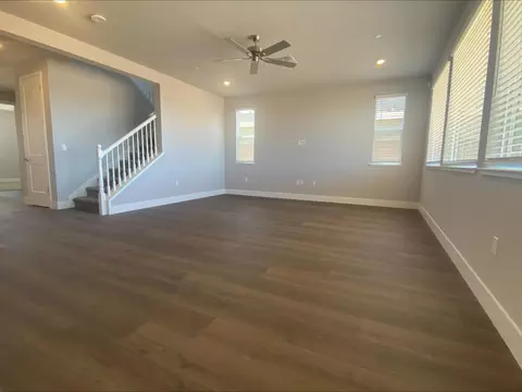 Living - 1265 Mccabe Cir, Galt, CA 95632 photo 2 of 3