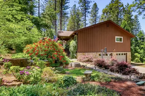 11885 Tree Top Cir, Nevada City, CA 95959