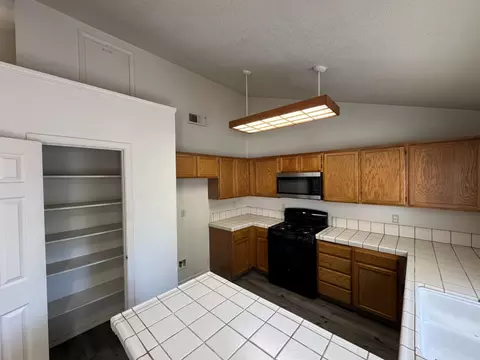 Kitchen - 1900 Temescal Dr, Modesto, CA 95355 photo 2 of 2