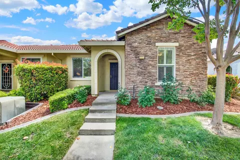 5824 Northborough Dr, Sacramento, CA 95835