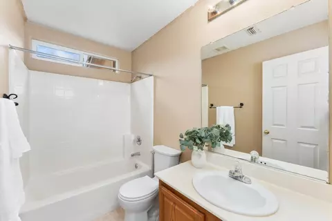 Bath - 4326 Castleton Cir, Mather, CA 95655 photo 5 of 5