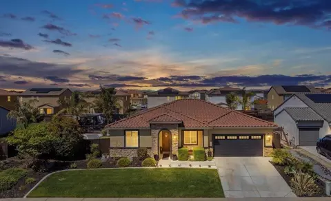2032 Coffee Creek Way, Plumas Lake, CA 95961