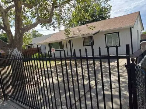 2589 Altos Ave, Sacramento, CA 95815