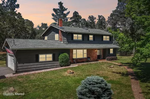 5780 Stanley Dr, Auburn, CA 95602