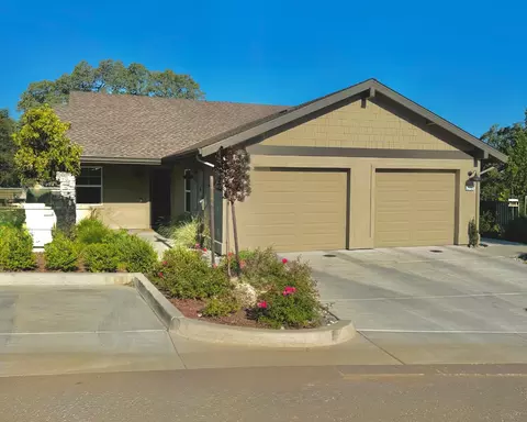2630 Commons Pl, Auburn, CA 95603