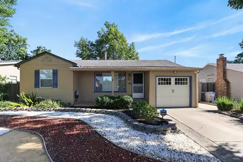 21 Southwood Dr, Woodland, CA 95695