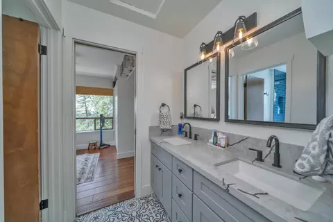 Bath - 3338 Pardi Way, Placerville, CA 95667 photo 3 of 7