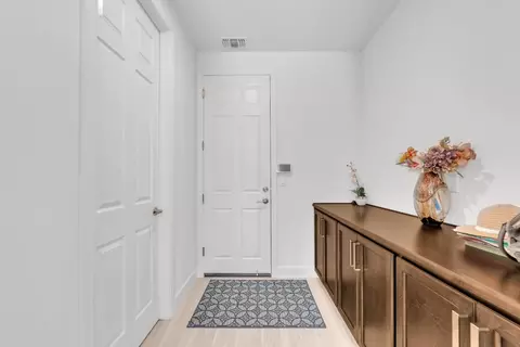 Entry Way - 3534 Quartz Mill Ct, Folsom, CA 95630 photo 5 of 14