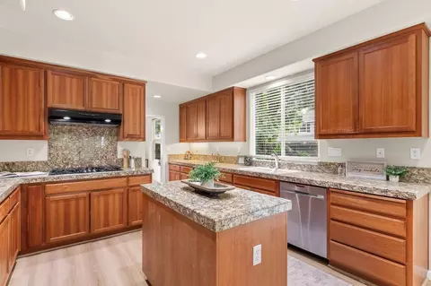 Kitchen - 2408 Victor Ct, Tracy, CA 95304 photo 3 of 6