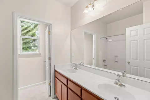 Bath - 2408 Victor Ct, Tracy, CA 95304 photo 4 of 5