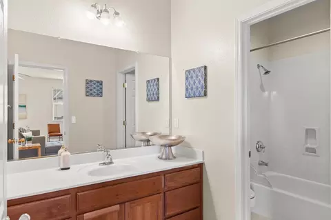 Bath - 2408 Victor Ct, Tracy, CA 95304 photo 5 of 5