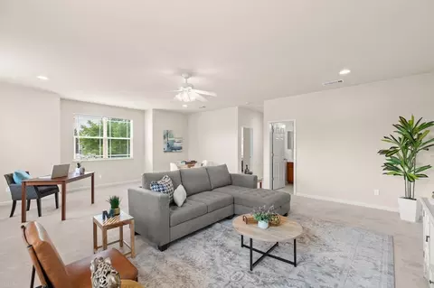 Living - 2408 Victor Ct, Tracy, CA 95304 photo 11 of 13
