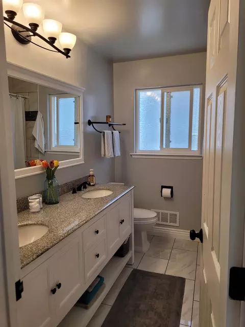 Bath - 6608 Penney Way, Carmichael, CA 95608 photo 1 of 3