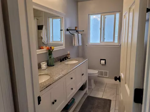 Bath - 6608 Penney Way, Carmichael, CA 95608 photo 2 of 3