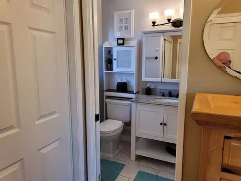 Bath - 6608 Penney Way, Carmichael, CA 95608 photo 3 of 3
