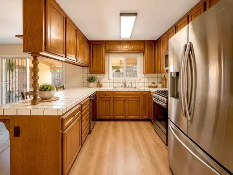 Kitchen - 3712 E Orangeburg Ave, Modesto, CA 95355 photo 3 of 7