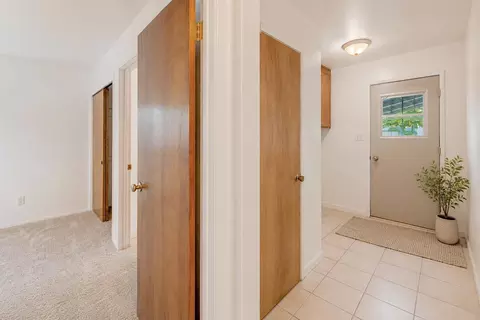 Entry Way - 3712 E Orangeburg Ave, Modesto, CA 95355 photo 4 of 4