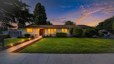 3712 E Orangeburg Ave, Modesto, CA 95355