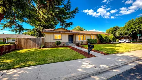 Exterior - 3712 E Orangeburg Ave, Modesto, CA 95355 photo 3 of 11