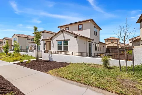 7941 Titan Dr, Antelope, CA 95843